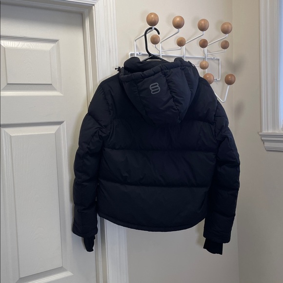 Aritzia - The Super Shorty cliMATTE Puffer Jacket - Black - 2XS - Picture 8 of 15